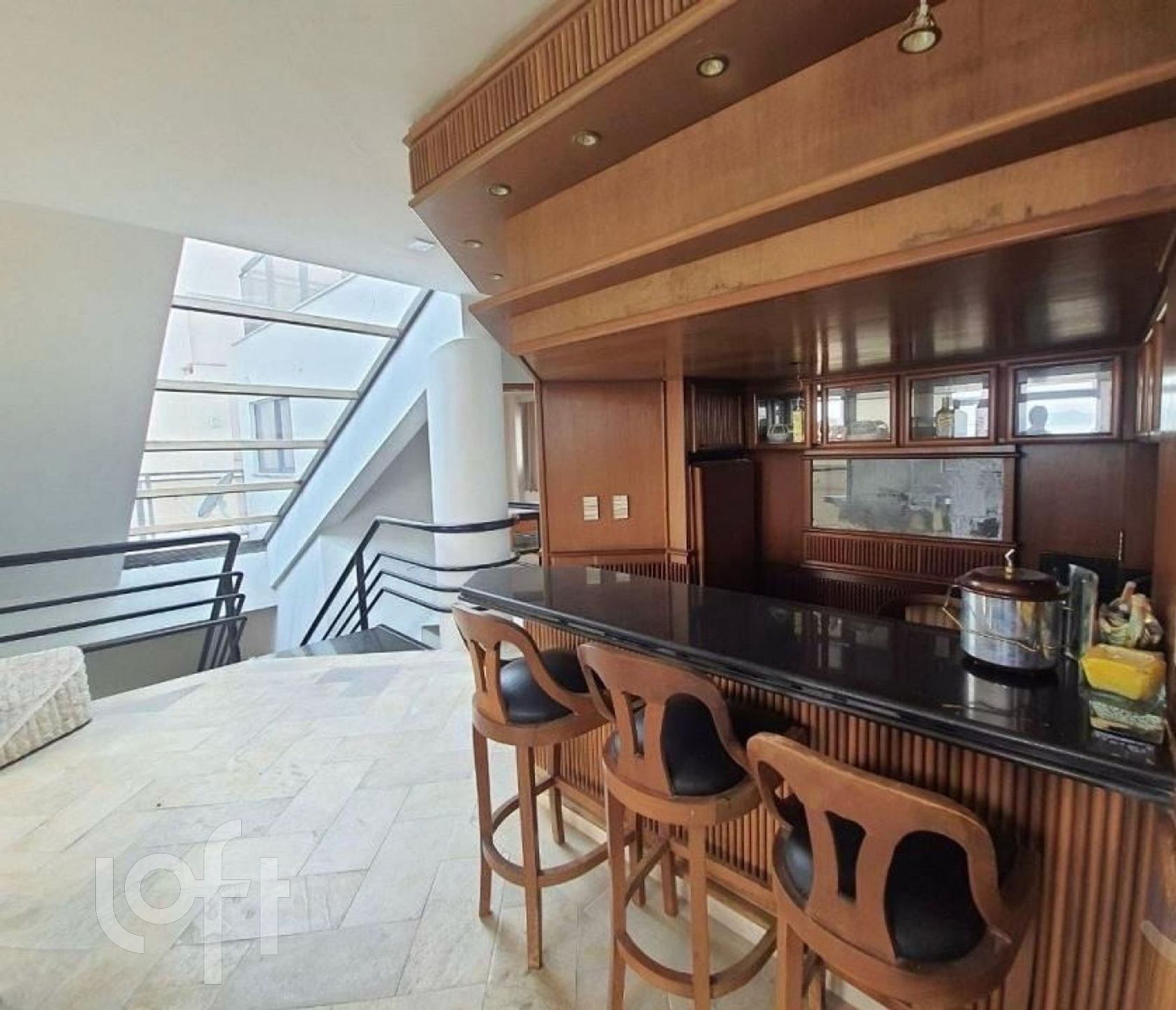Apartamentos com 594m², 5 quartos, 3 suítes, 2 garagens, no bairro Centro em Florianópolis