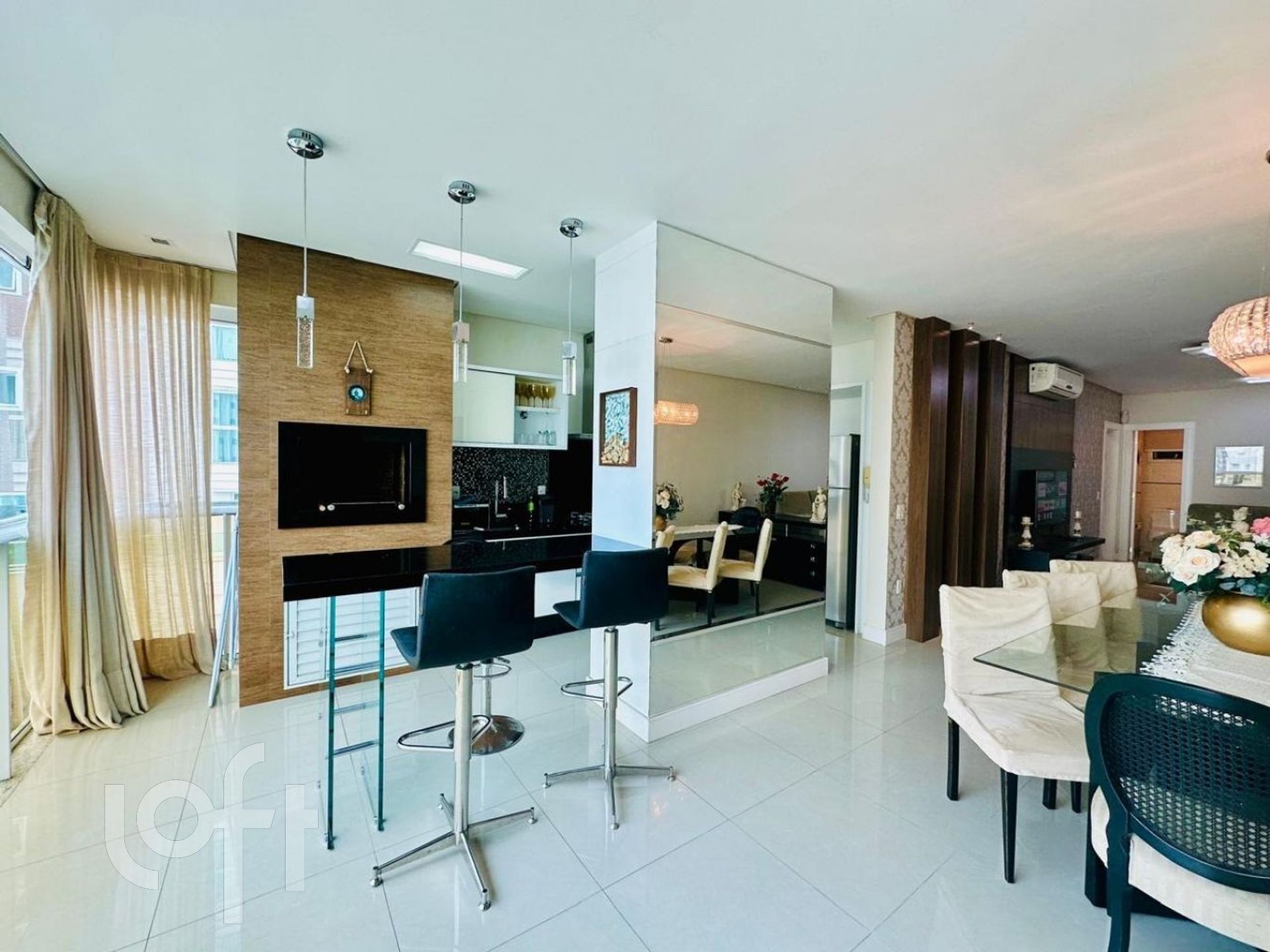 Apartamentos com 138m², 3 quartos, 1 suíte, 2 garagens, no bairro Pioneiros em Balneário Camboriú