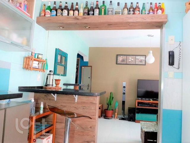 Apartamento com 67m², 2 dormitórios, 2 vagas, Moinhos de Vento em Porto Alegre