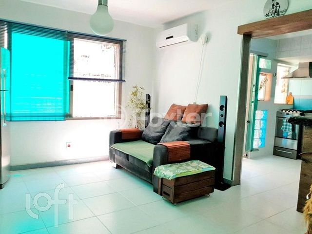 Apartamento com 67m², 2 dormitórios, 2 vagas, Moinhos de Vento em Porto Alegre