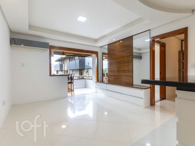 Apartamento com 108m², 3 dormitórios, 2 suítes, 2 vagas, Petrópolis em Porto Alegre