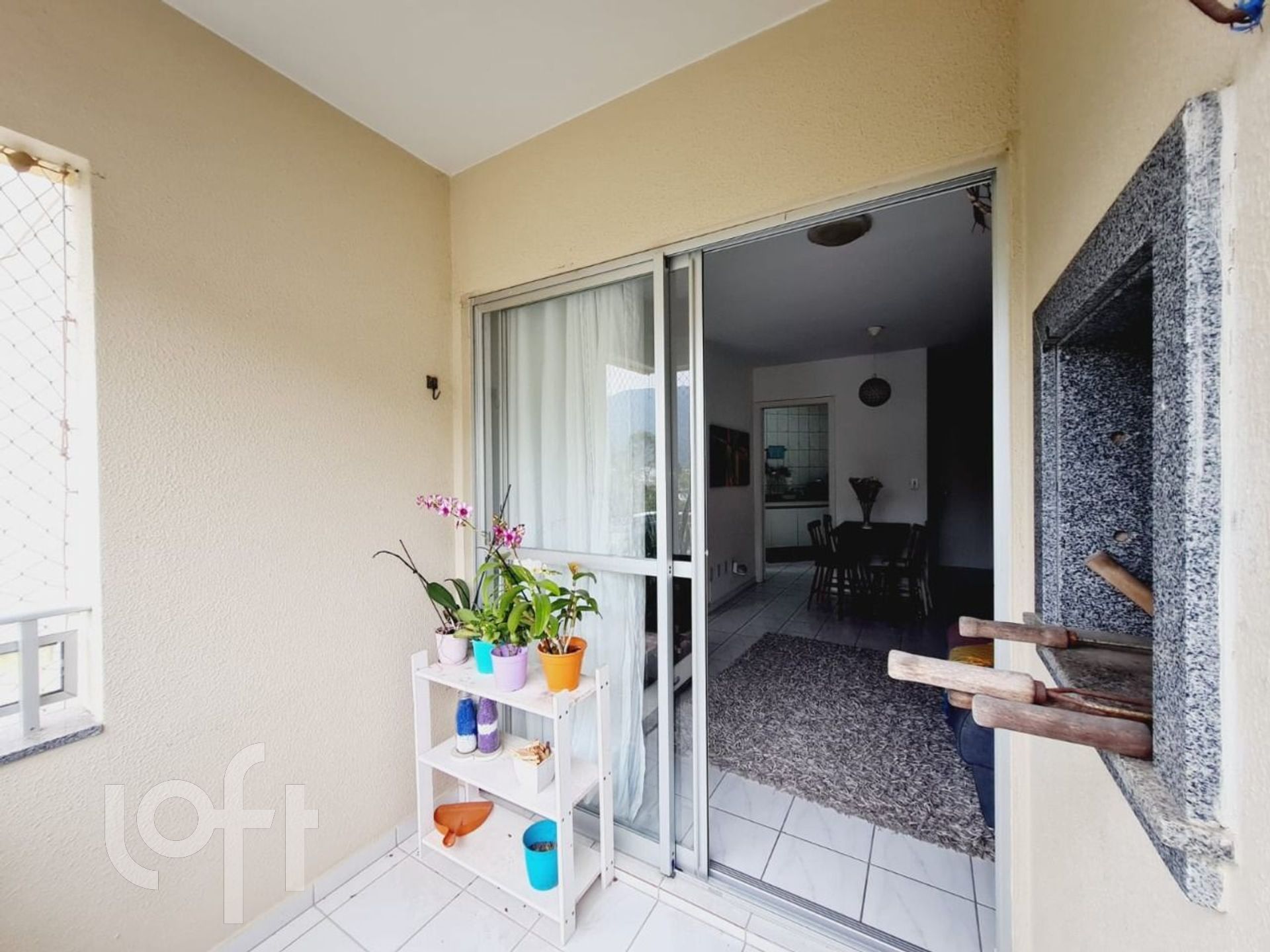Apartamento à venda em Saco Grande com 48 m², 1 quarto, 1 vaga