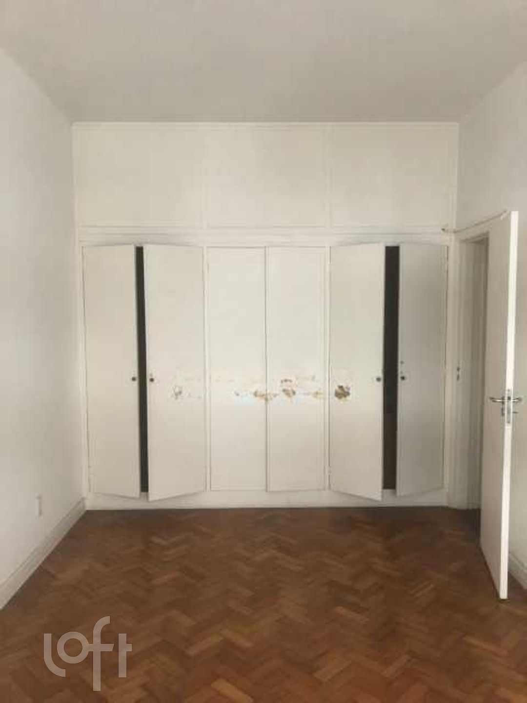 Apartamento à venda com 3 quartos, 223m² - Foto 11