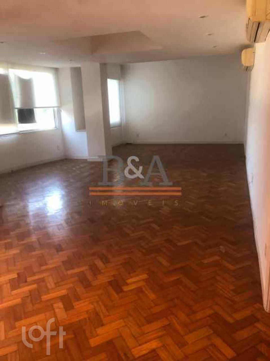 Apartamento à venda com 3 quartos, 223m² - Foto 1