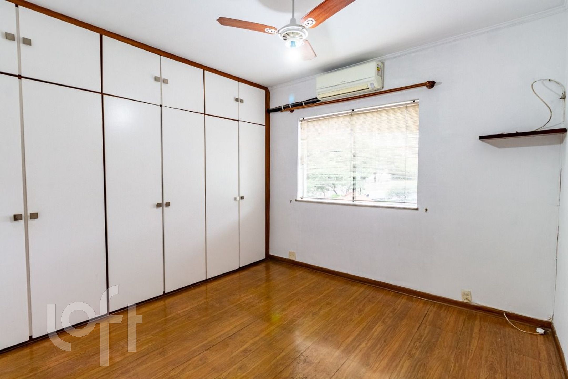 Casa à venda com 3 quartos, 240m² - Foto 18