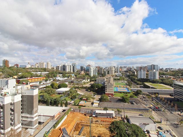 Apartamento com 37m², 1 dormitório, 1 vaga, Três Figueiras em Porto Alegre