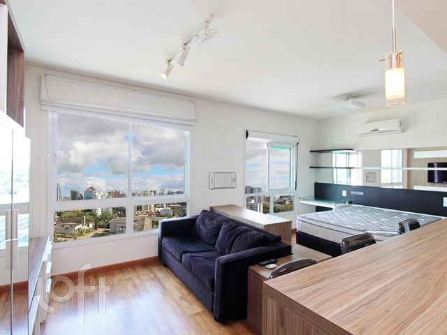 Apartamento com 37m², 1 dormitório, 1 vaga, Três Figueiras em Porto Alegre