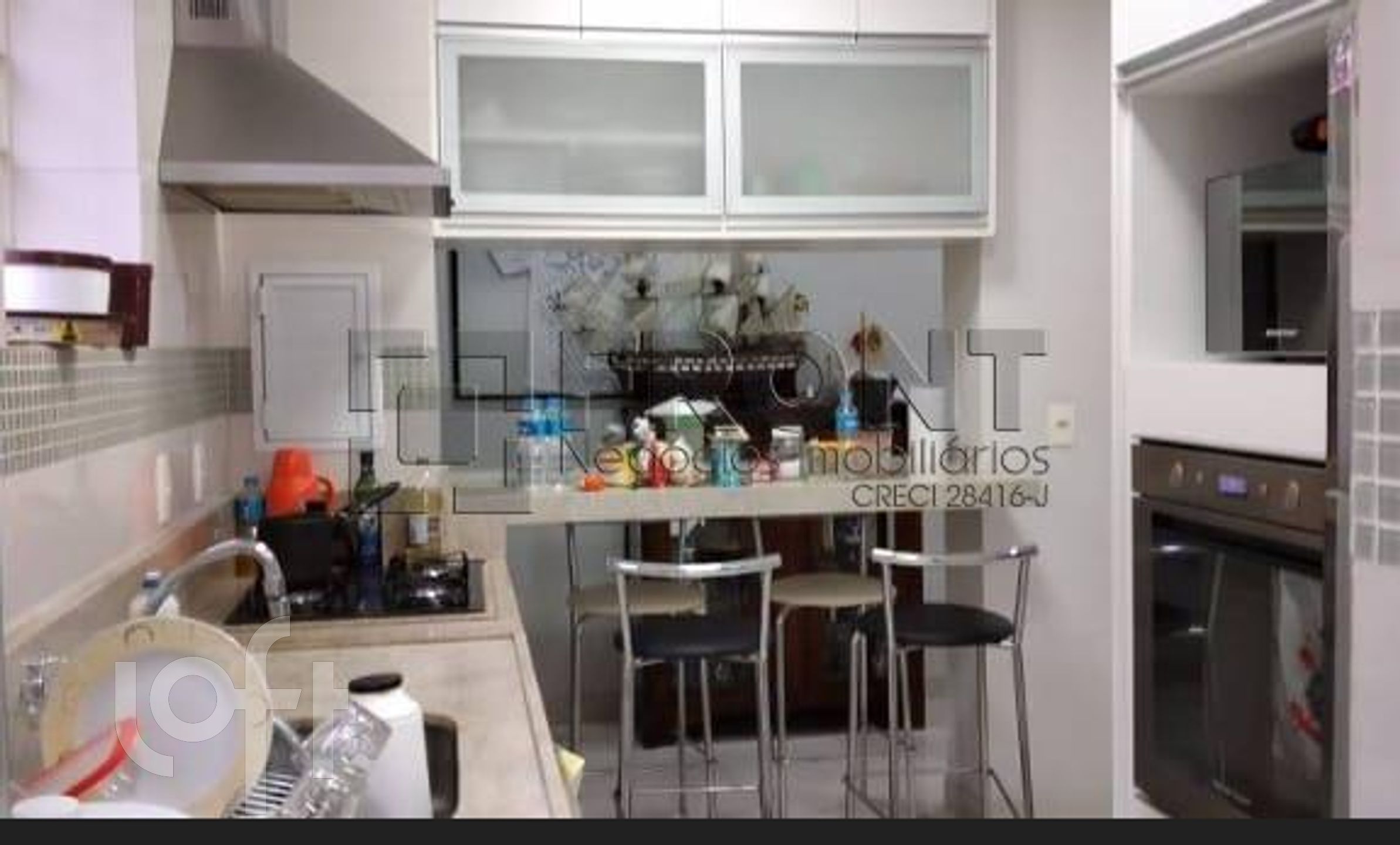 Apartamento à venda com 2 quartos, 67m² - Foto 2