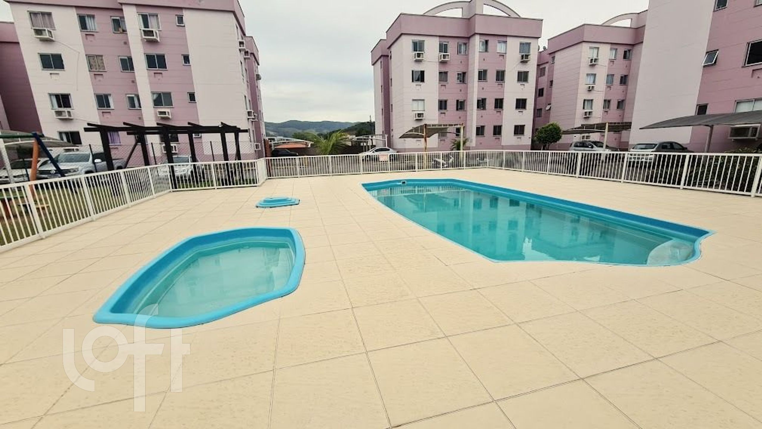 Apartamento à venda em Aririu da Formiga com 44 m², 2 quartos, 1 vaga