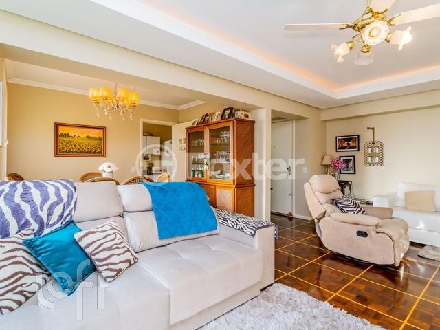 Apartamento com 124m², 3 dormitórios, 1 suíte, 1 vaga, Menino Deus em Porto Alegre