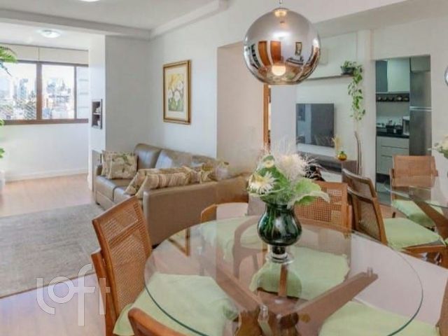 Apartamento com 61m², 2 dormitórios, 1 suíte, 1 vaga, Cidade Baixa em Porto Alegre