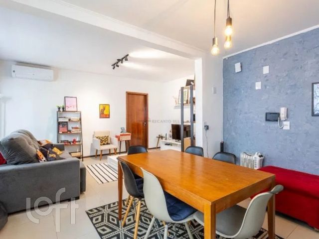 Apartamento com 83m², 2 dormitórios, 2 vagas, Rio Branco em Porto Alegre