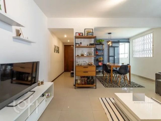 Apartamento com 83m², 2 dormitórios, 2 vagas, Rio Branco em Porto Alegre