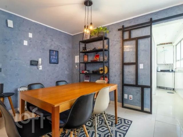 Apartamento com 83m², 2 dormitórios, 2 vagas, Rio Branco em Porto Alegre