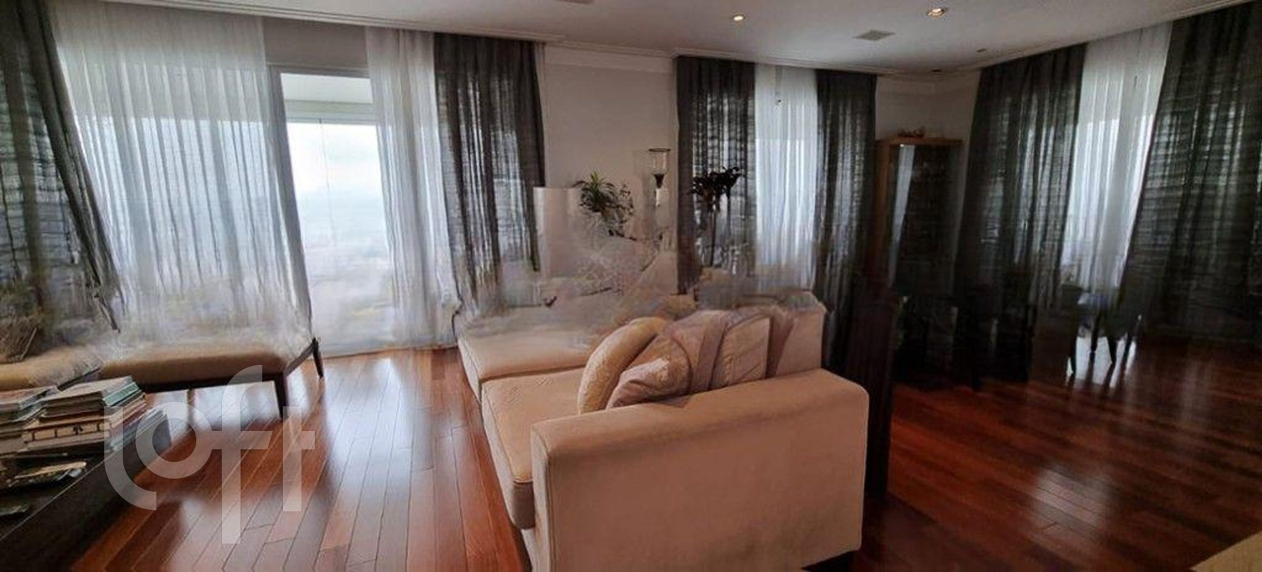 Apartamento à venda com 4 quartos, 245m² - Foto 2