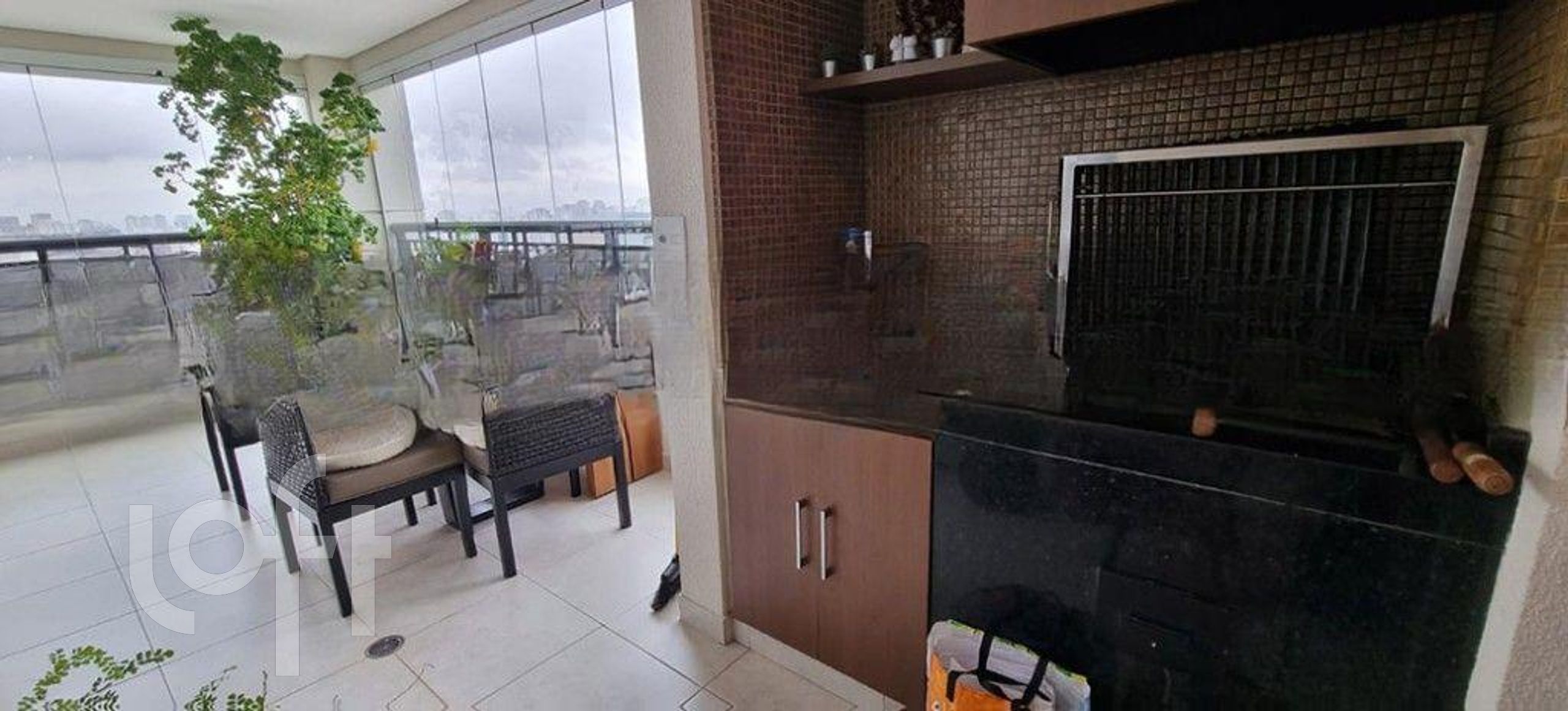 Apartamento à venda com 4 quartos, 245m² - Foto 9