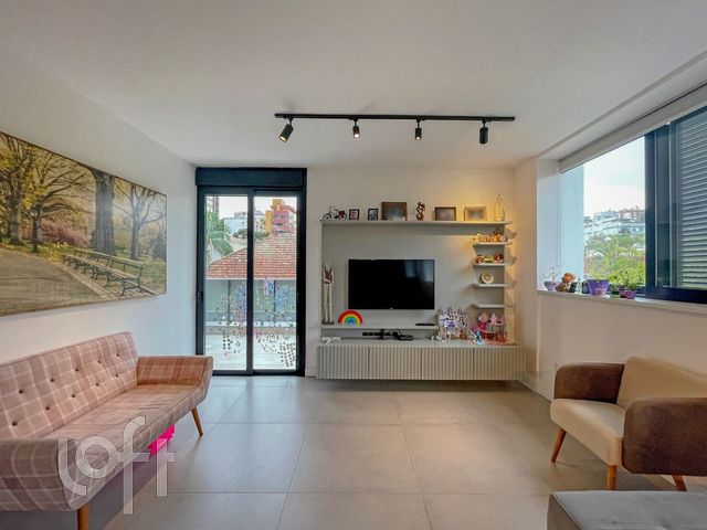 Apartamento com 115m², 2 dormitórios, 1 suíte, 2 vagas, Auxiliadora em Porto Alegre