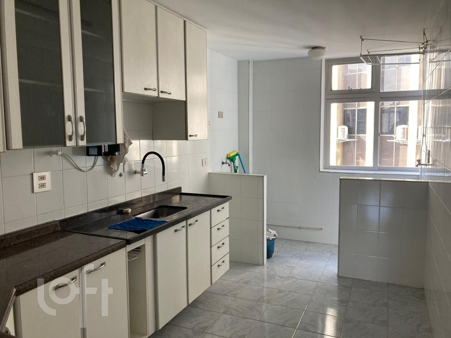 Apartamento à venda com 1 quarto, 57m² - Foto 1