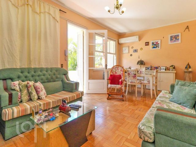 Apartamento com 107m², 3 dormitórios, Menino Deus em Porto Alegre