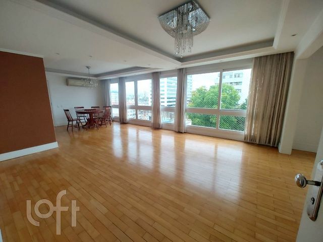 Apartamento com 169m², 4 dormitórios, 1 suíte, 3 vagas, Bom Fim em Porto Alegre