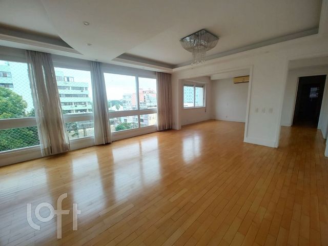 Apartamento com 169m², 4 dormitórios, 1 suíte, 3 vagas, Bom Fim em Porto Alegre