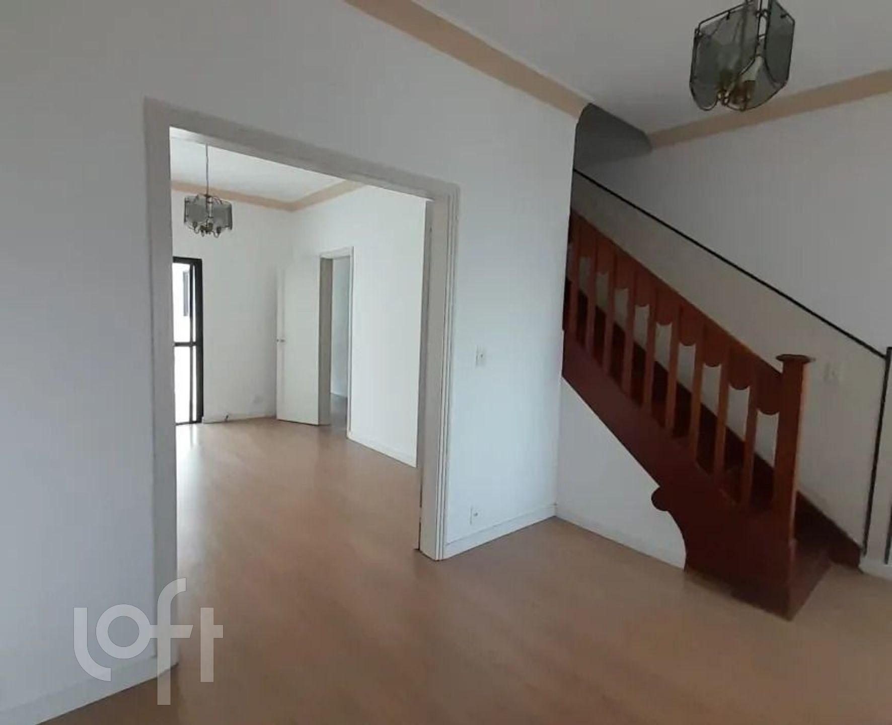 Casa à venda com 3 quartos, 100m² - Foto 4