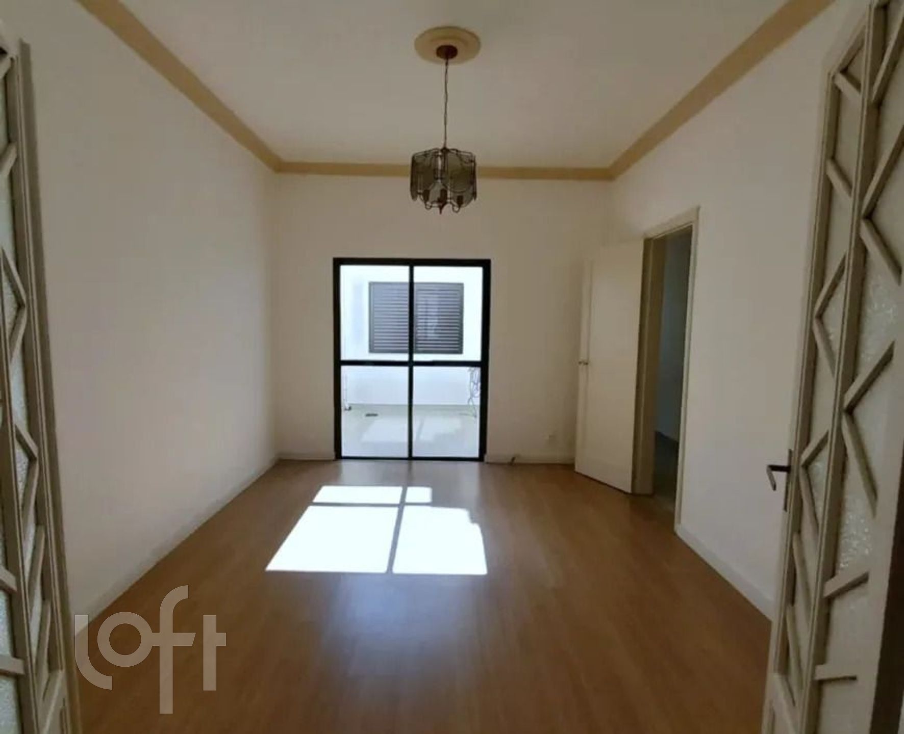 Casa à venda com 3 quartos, 100m² - Foto 1