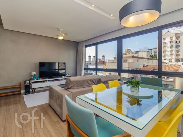 Apartamento com 73m², 2 dormitórios, 1 suíte, 1 vaga, São João em Porto Alegre