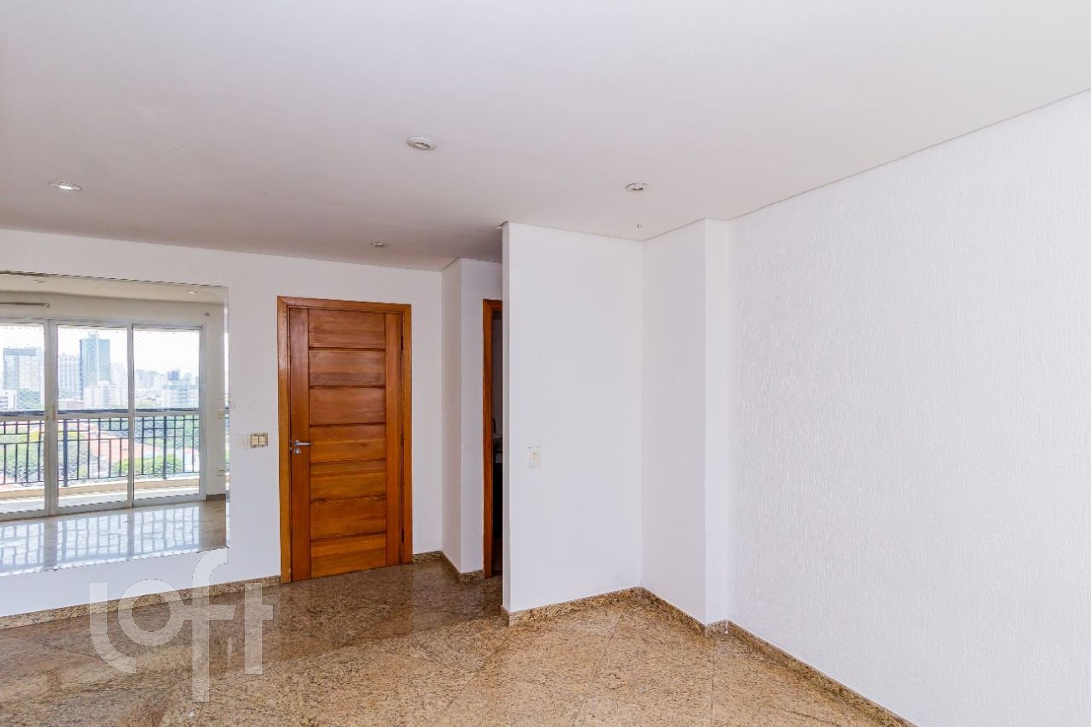 Apartamento à venda com 3 quartos, 143m² - Foto 9