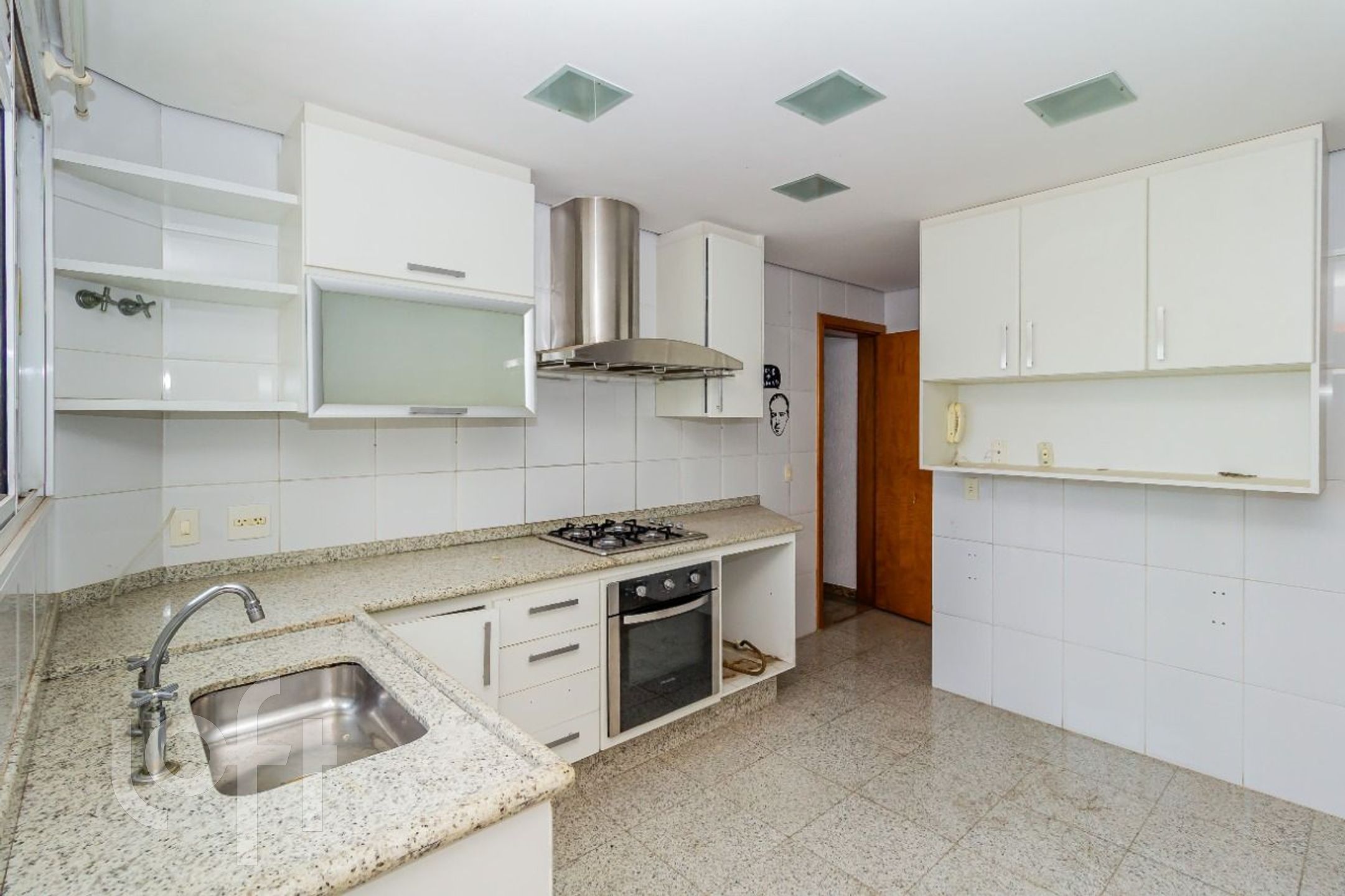 Apartamento à venda com 3 quartos, 143m² - Foto 19