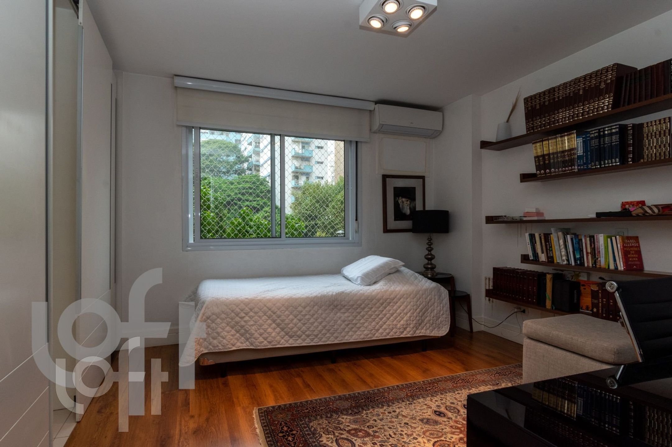 Apartamento à venda com 3 quartos, 260m² - Foto 9