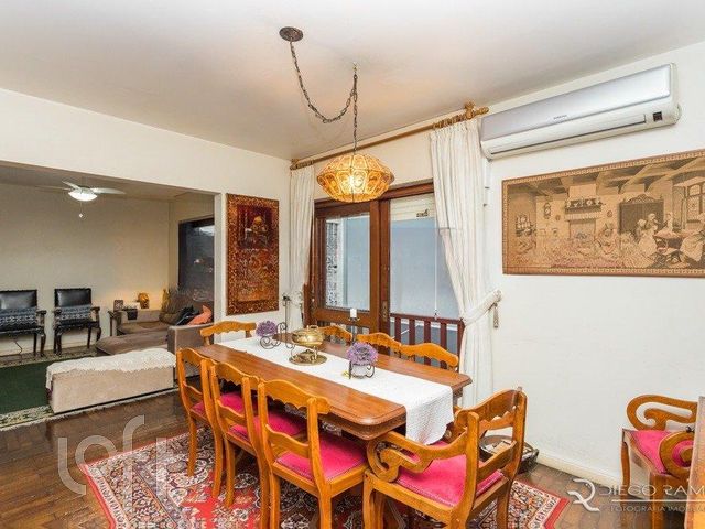 Apartamento com 240m², 3 dormitórios, 1 suíte, Santa Cecília em Porto Alegre