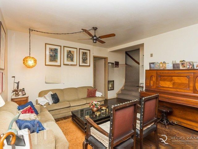 Apartamento com 240m², 3 dormitórios, 1 suíte, Santa Cecília em Porto Alegre