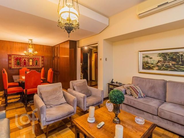 Apartamento com 126m², 3 dormitórios, 1 vaga, Independência em Porto Alegre