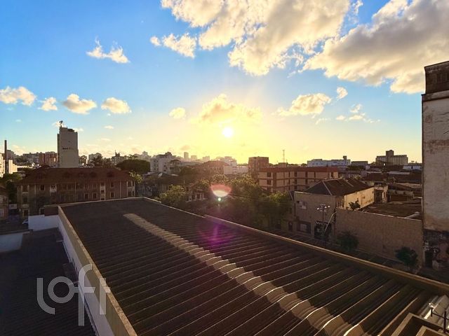 Apartamento com 77m², 2 dormitórios, 1 vaga, Floresta em Porto Alegre