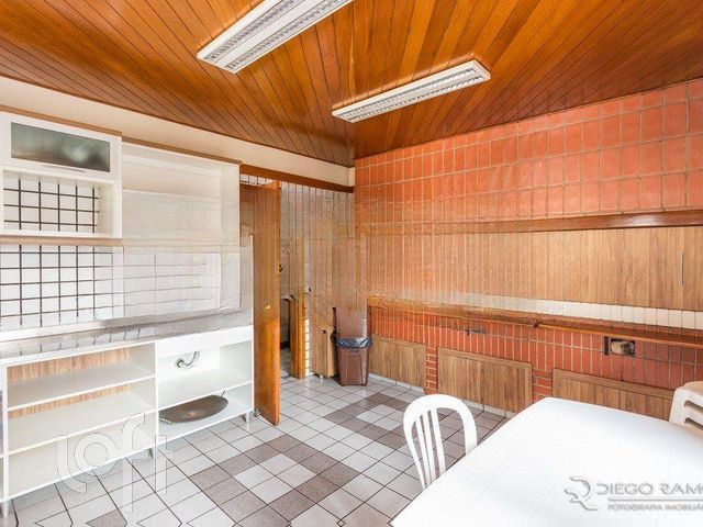 Apartamento com 77m², 2 dormitórios, 1 vaga, Floresta em Porto Alegre