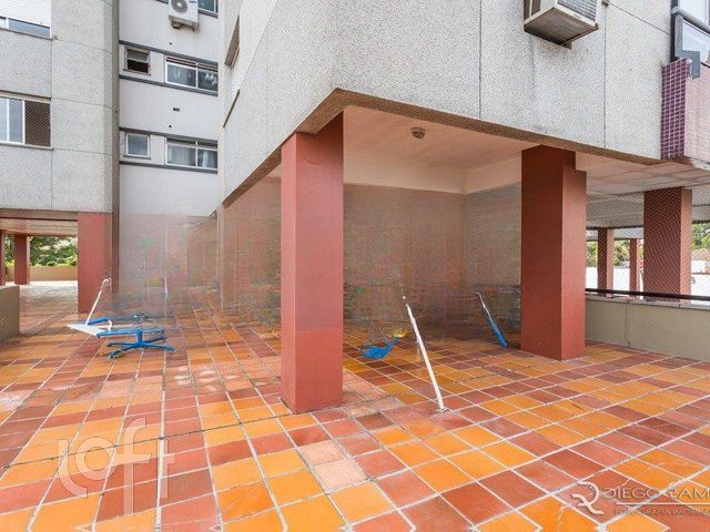 Apartamento com 77m², 2 dormitórios, 1 vaga, Floresta em Porto Alegre