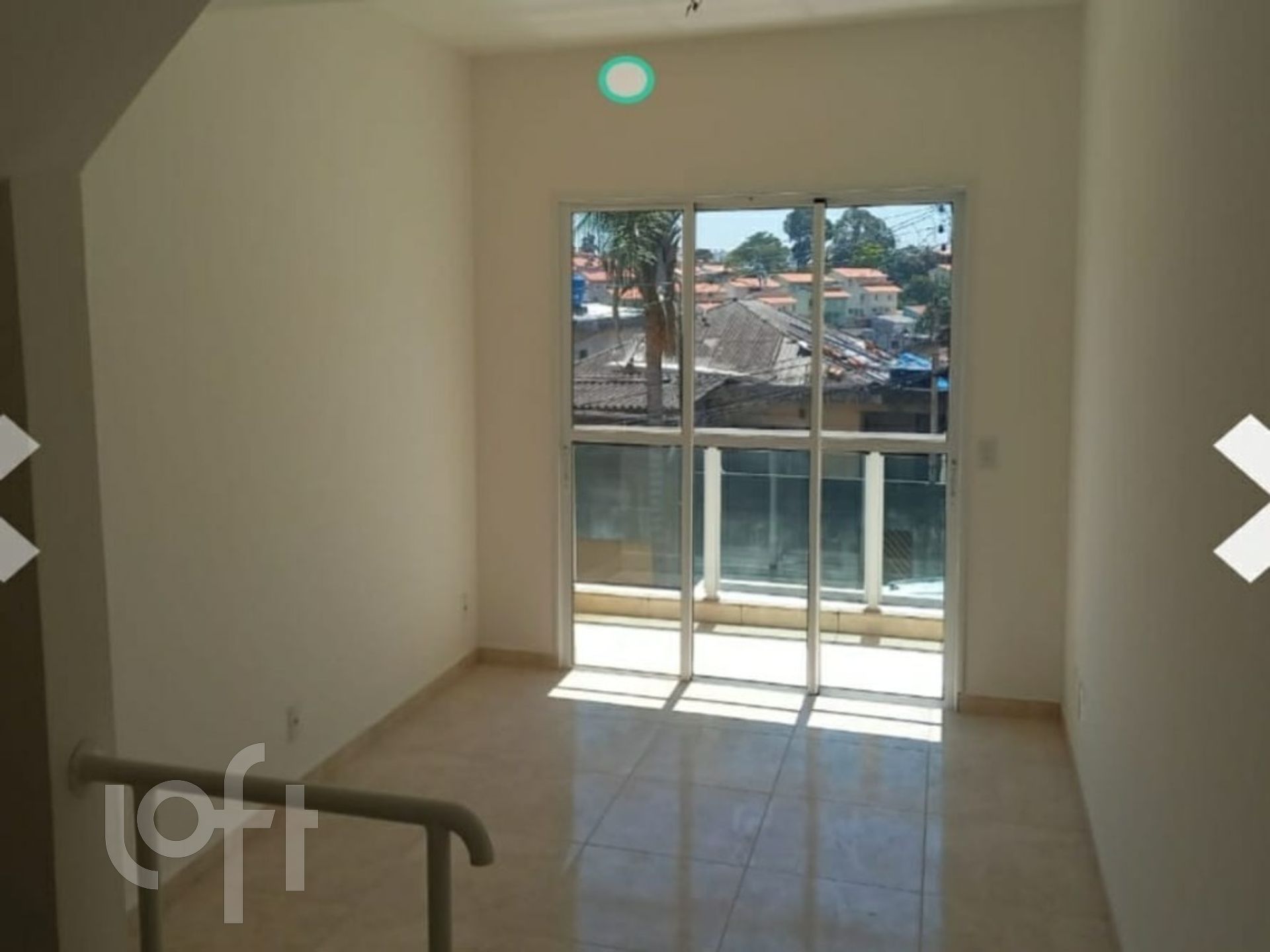 Casa à venda com 3 quartos, 90m² - Foto 1