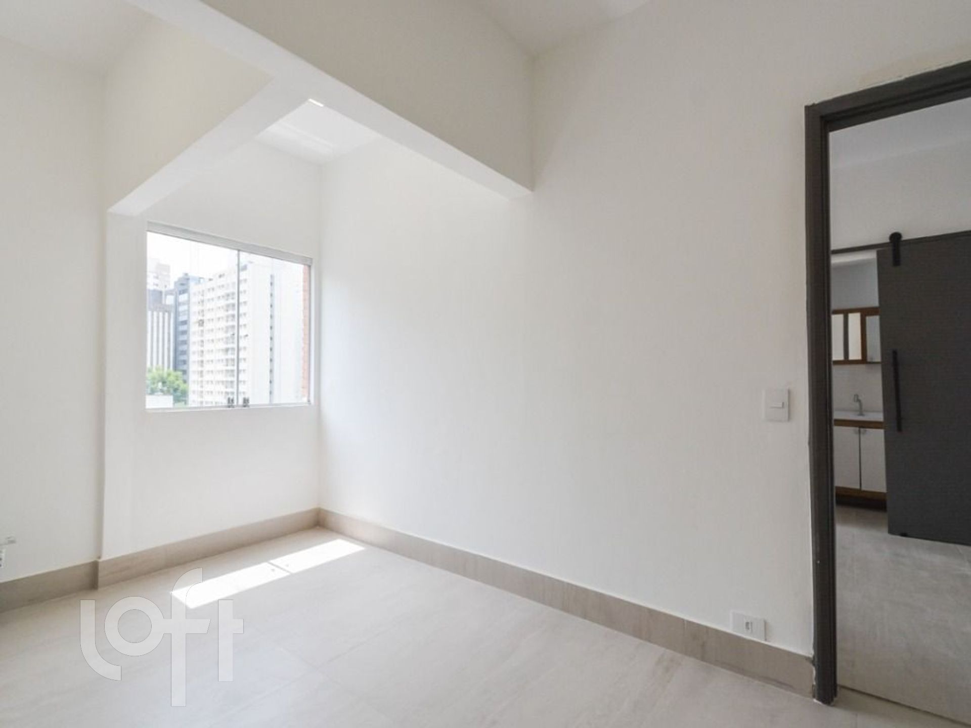 Apartamento à venda com 2 quartos, 75m² - Foto 18