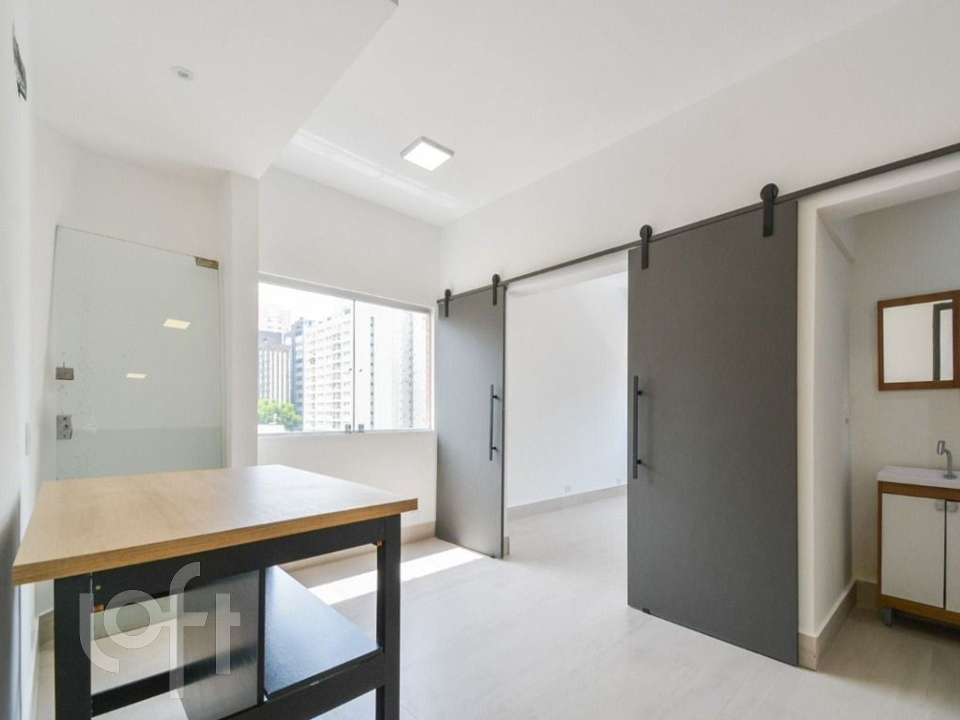 Apartamento à venda com 2 quartos, 75m² - Foto 4