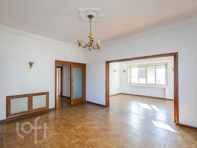 Apartamento com 238m², 3 dormitórios, 1 suíte, 1 vaga, Floresta em Porto Alegre