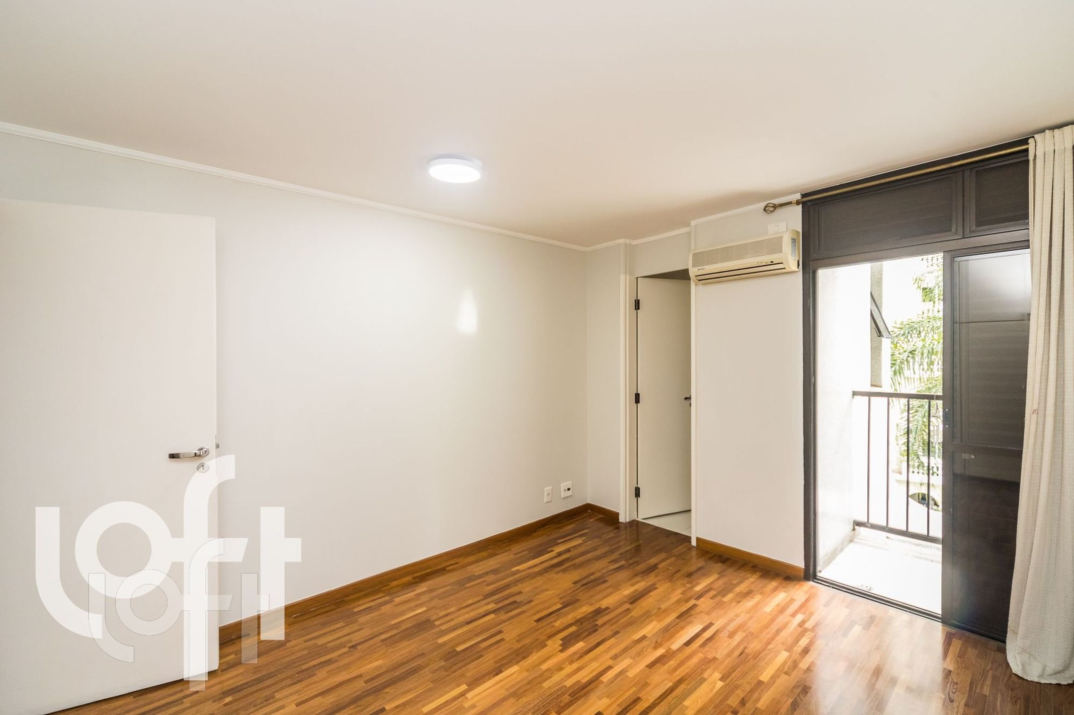 Apartamento à venda com 4 quartos, 240m² - Foto 18