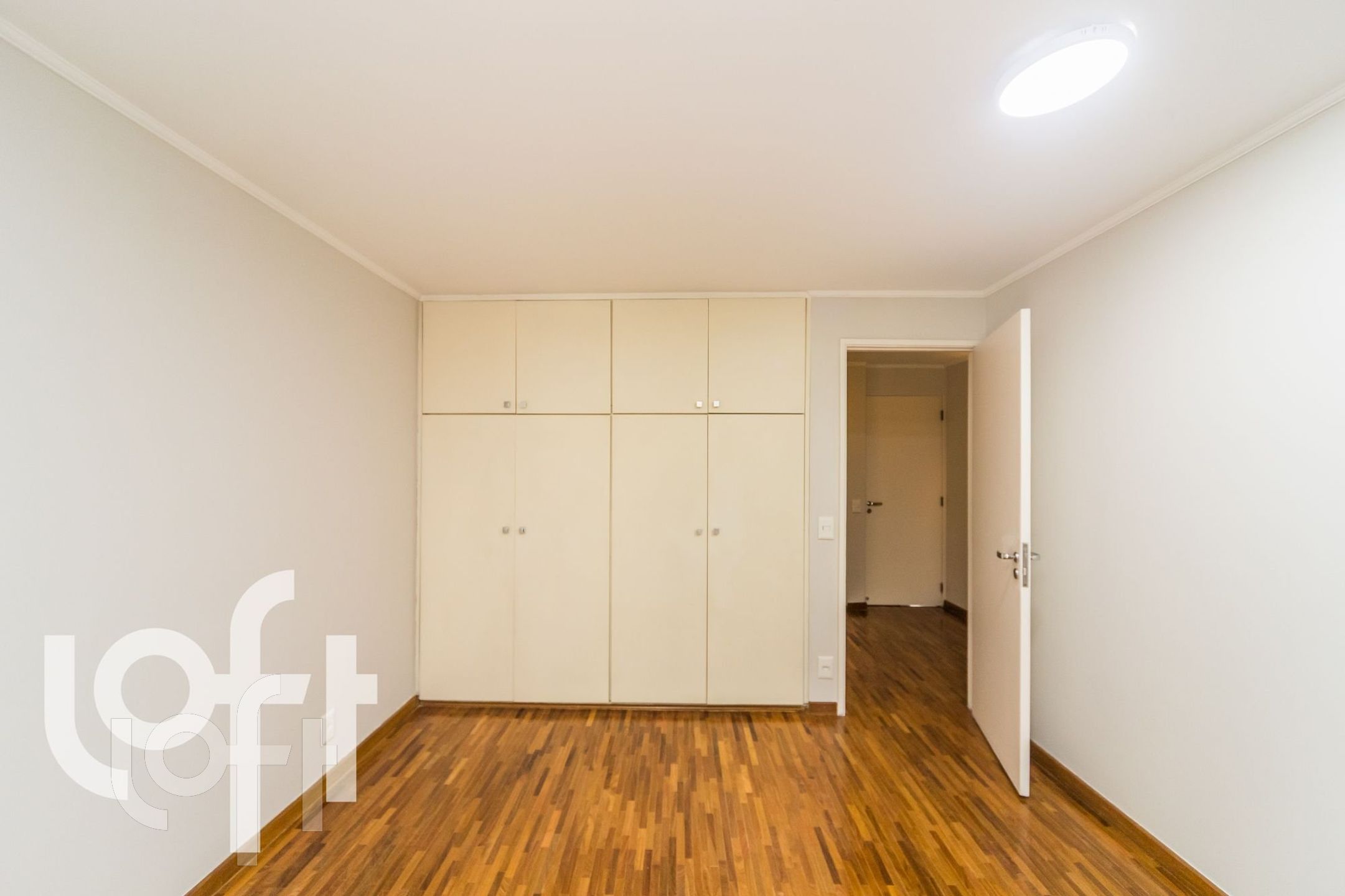 Apartamento à venda com 4 quartos, 240m² - Foto 17