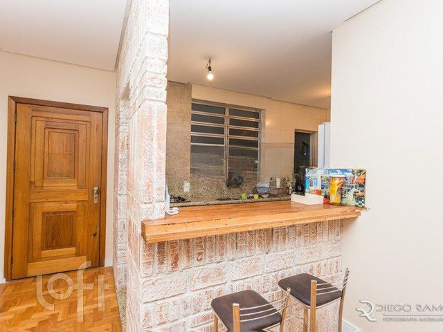 Apartamento com 110m², 3 dormitórios, 1 suíte, 1 vaga, Menino Deus em Porto Alegre