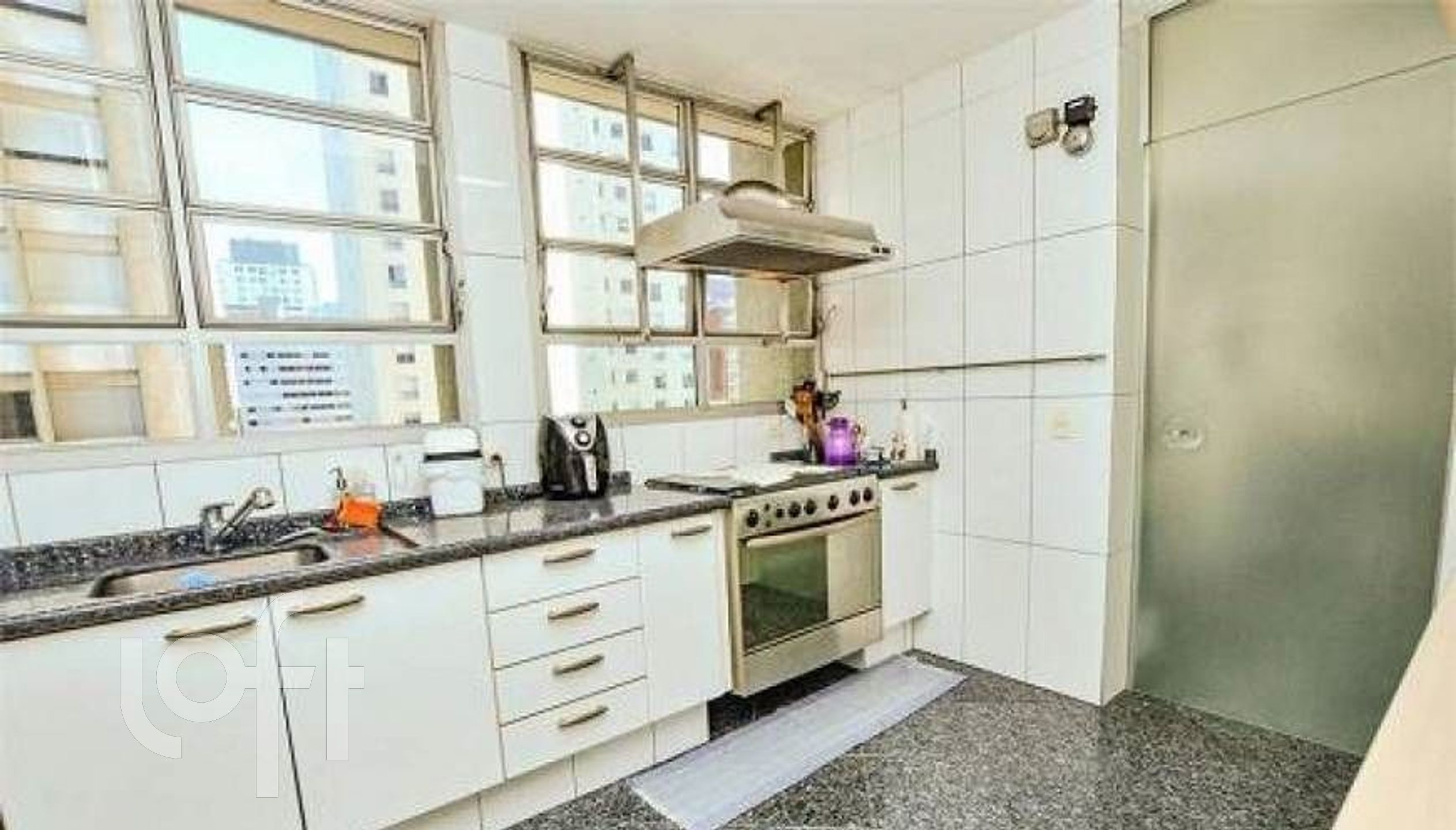 Apartamento à venda com 4 quartos, 333m² - Foto 17