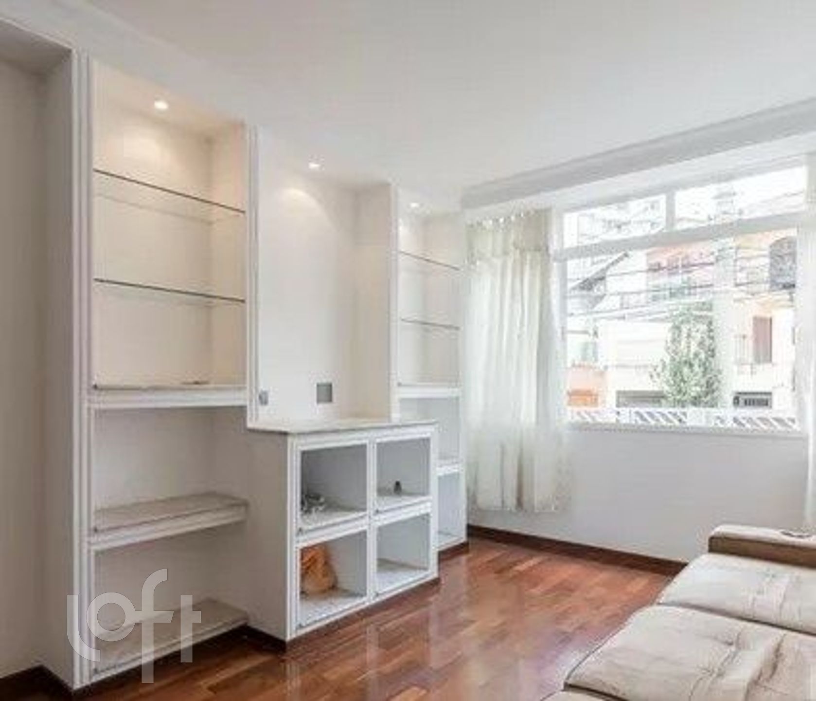 Casa à venda com 4 quartos, 260m² - Foto 2