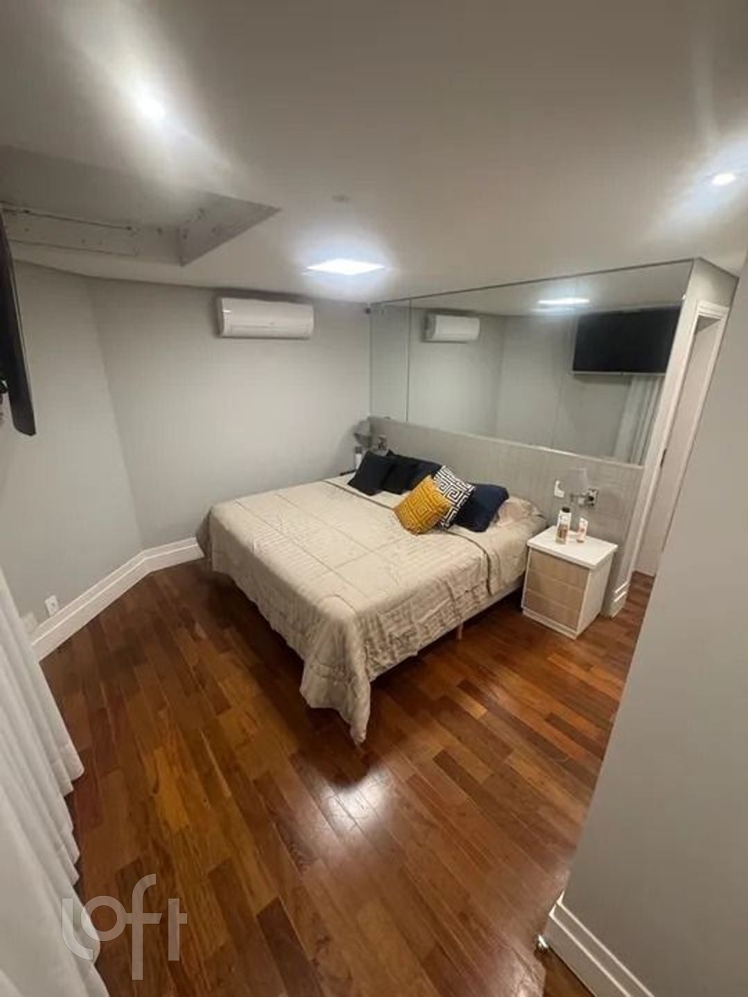 Apartamento à venda com 4 quartos, 159m² - Foto 11