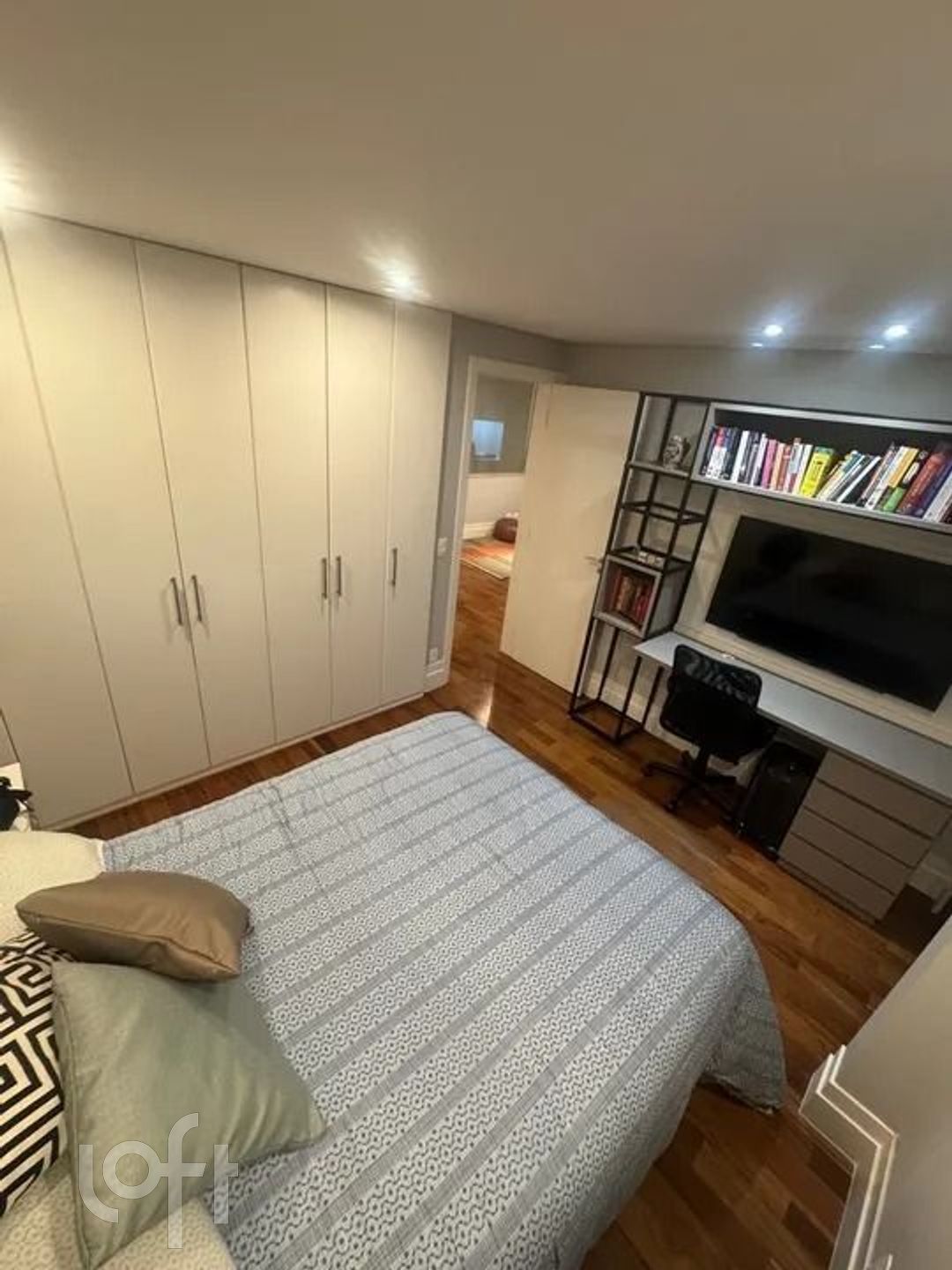 Apartamento à venda com 4 quartos, 159m² - Foto 10