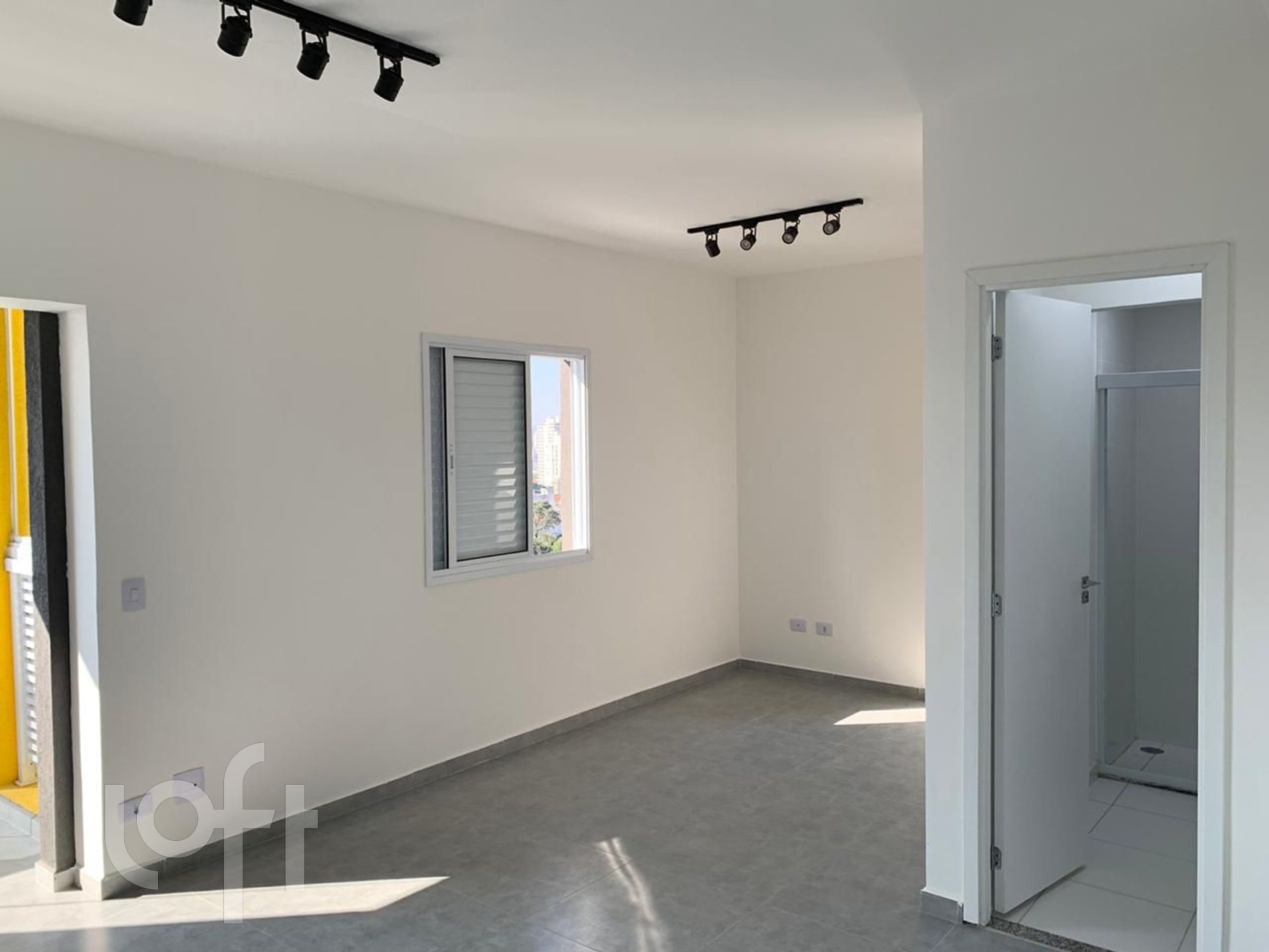 Apartamento à venda com 1 quarto, 33m² - Foto 1