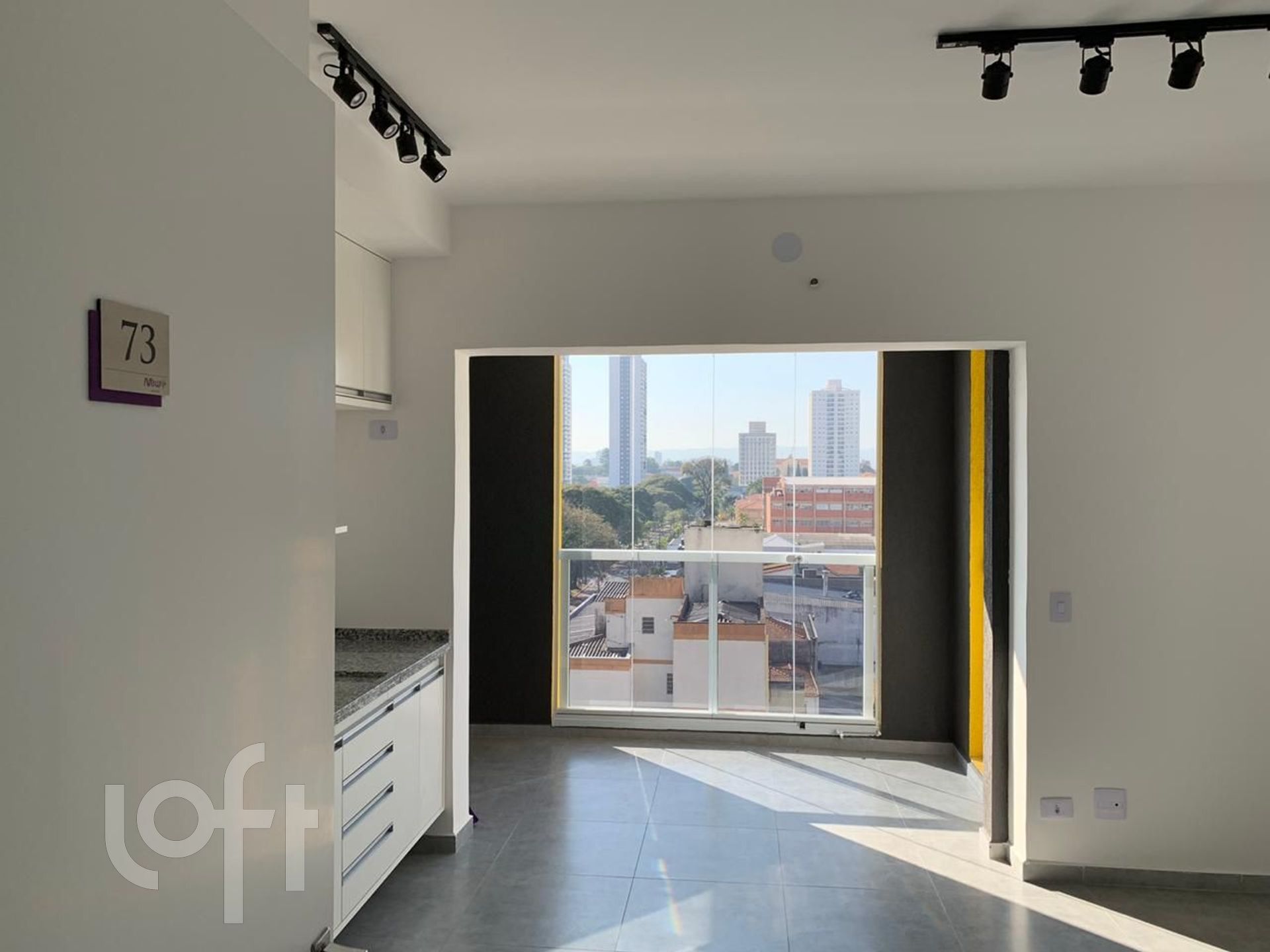 Apartamento à venda com 1 quarto, 33m² - Foto 2